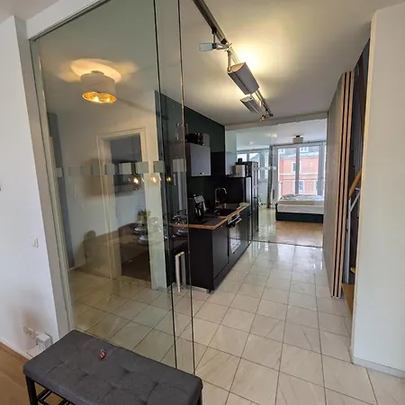 Διαμέρισμα Large 145 Qm And 5 Bedrooms With Roof Terrace In Centrally Located 1 To 14 Guests *