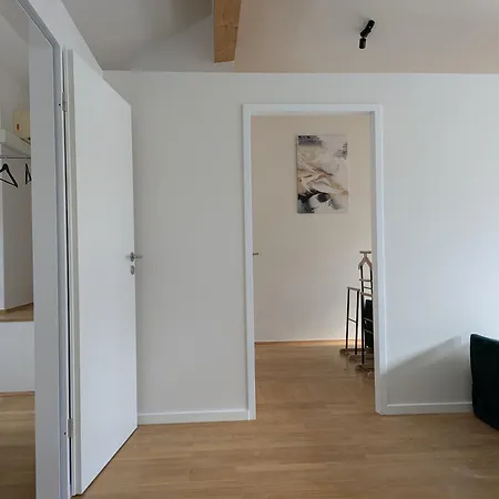 Large 145 Qm And 5 Bedrooms With Roof Terrace In Centrally Located 1 To 14 Guests Lägenhet *