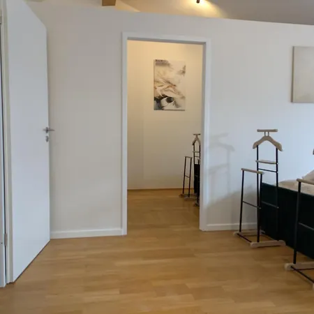 Appartement Large 145 Qm And 5 Bedrooms With Roof Terrace In Centrally Located 1 To 14 Guests Munich
