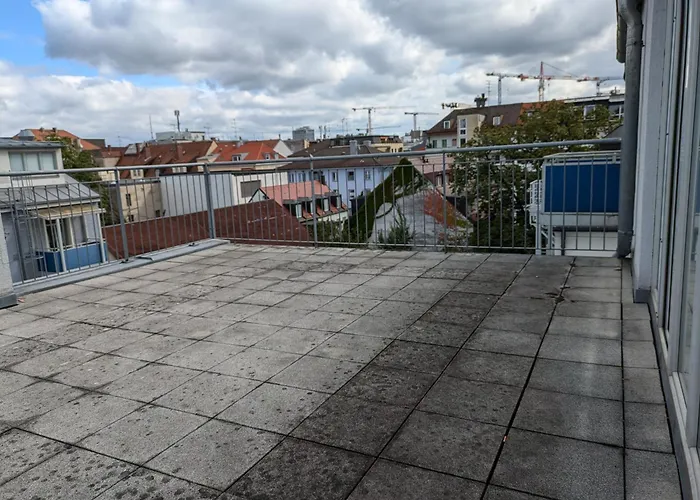 Large 145 Qm And 5 Bedrooms With Roof Terrace In Centrally Located 1 To 14 Guests *