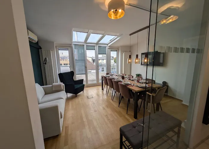 Apartmán Large 145 Qm And 5 Bedrooms With Roof Terrace In Centrally Located 1 To 14 Guests Mnichov