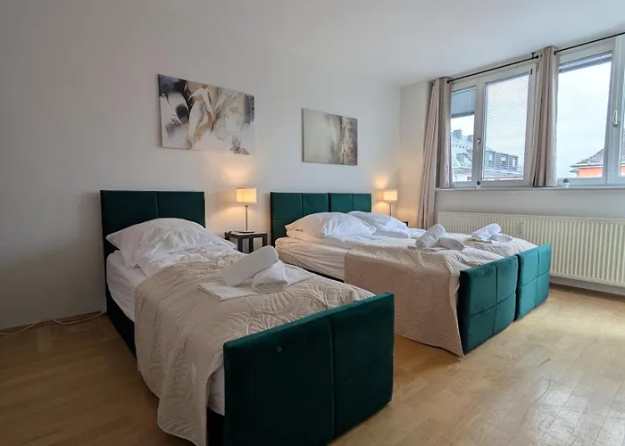 Apartmán Large 145 Qm And 5 Bedrooms With Roof Terrace In Centrally Located 1 To 14 Guests *
