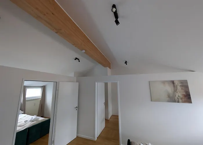 Large 145 Qm And 5 Bedrooms With Roof Terrace In Centrally Located 1 To 14 Guests Apartmán Mnichov