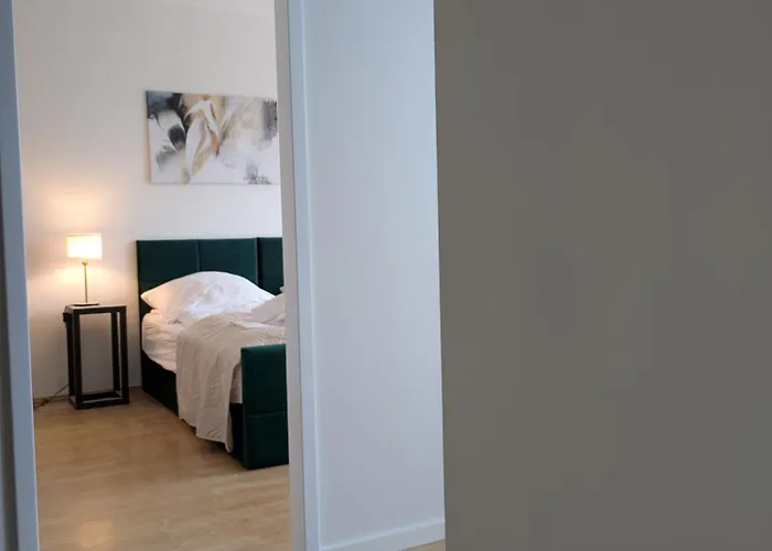 Large 145 Qm And 5 Bedrooms With Roof Terrace In Centrally Located 1 To 14 Guests Apartmán