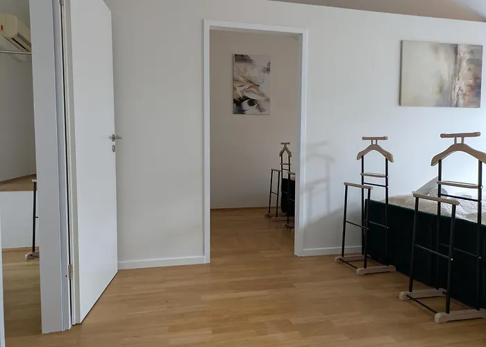 Large 145 Qm And 5 Bedrooms With Roof Terrace In Centrally Located 1 To 14 Guests Apartmán Mnichov