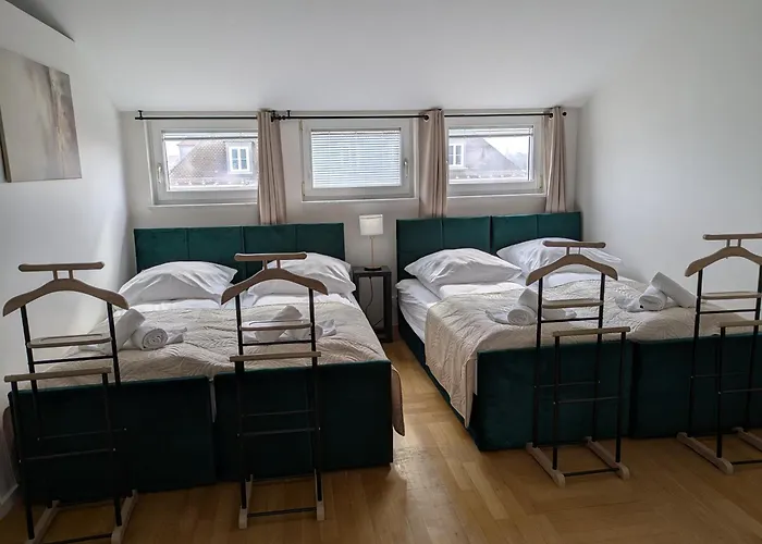 Apartmán Large 145 Qm And 5 Bedrooms With Roof Terrace In Centrally Located 1 To 14 Guests *