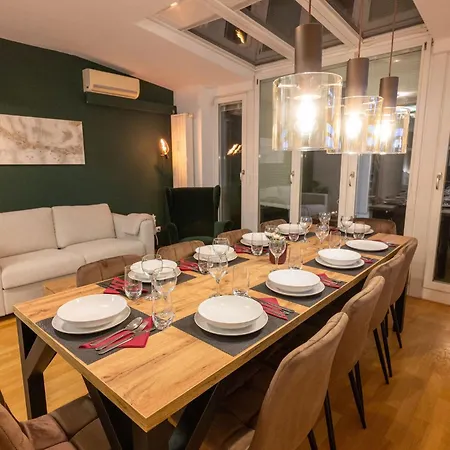 Apartment Large 155 Qm And 5 Bedrooms With Roof Terrace In Centrally Located 1 To 14 Guests